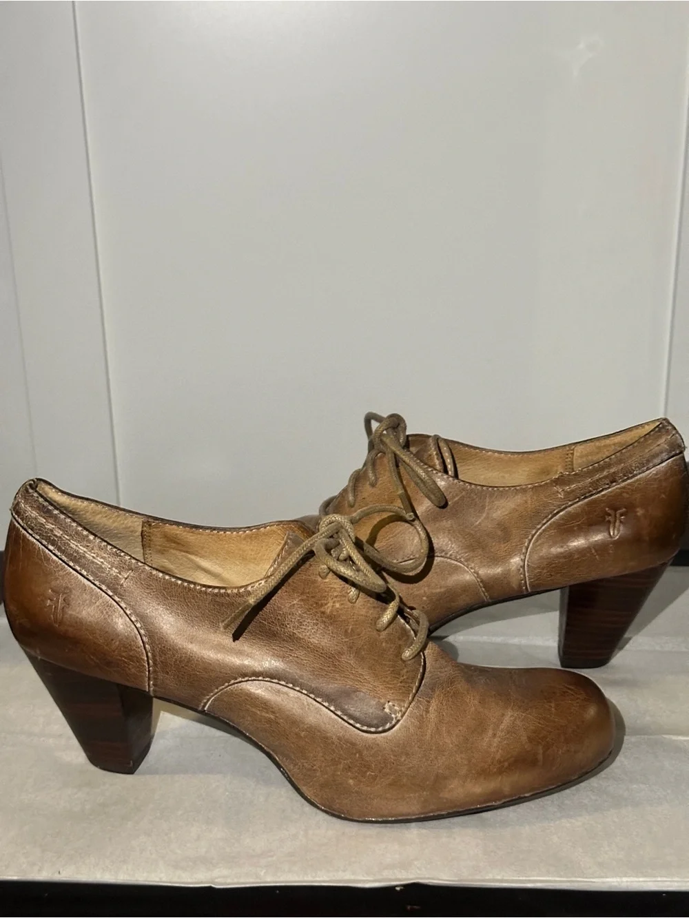 Frye Women's Tan Leather Oxford Lace-Up Ankle Booties